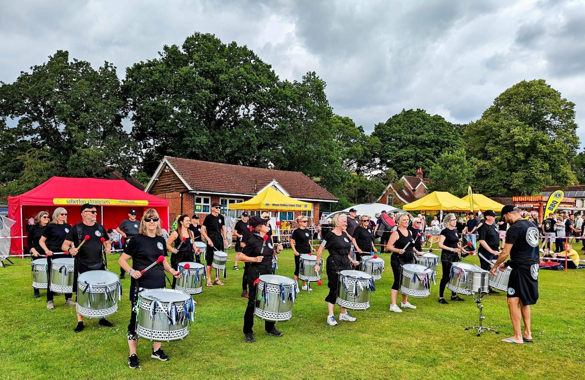 Swan Samba at Swanmore Fete